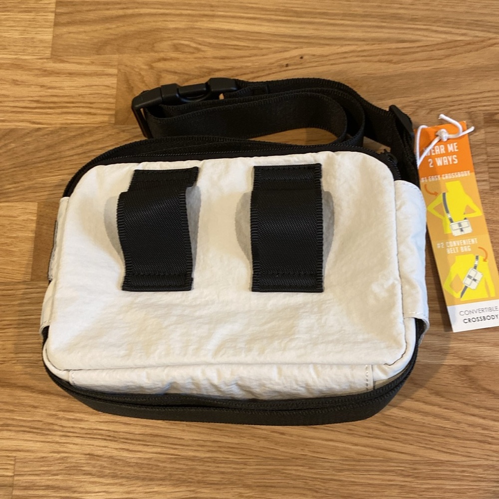 NWT C&C California Convertible Crossbody - Picture 4 of 4